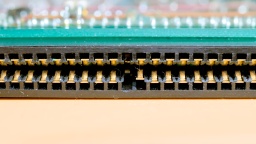 Closeup of the damaged Zorro connector.